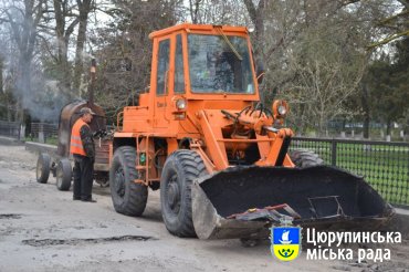 Сьогодні у Цюрупинську ремонтні роботи відбуваються відразу на 4-х ділянках