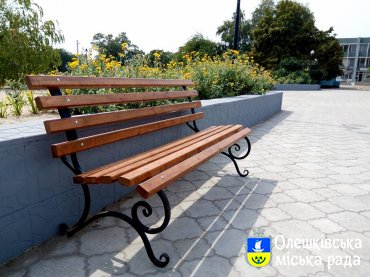 Новий вигляд центральної площі в Олешках