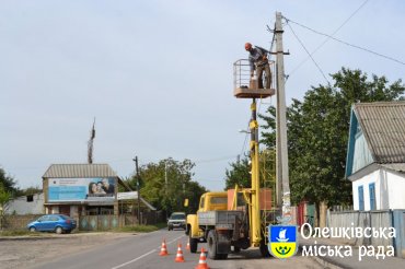Нова якість вуличного освітлення вже на центральній вулиці міста Олешки