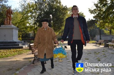 В Олешках відбулась конференція учнівської молоді «Примножимо славу дідів та батьків»