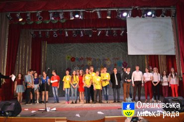 Відкрита шкільна ліга сміху стартувала в Олешках