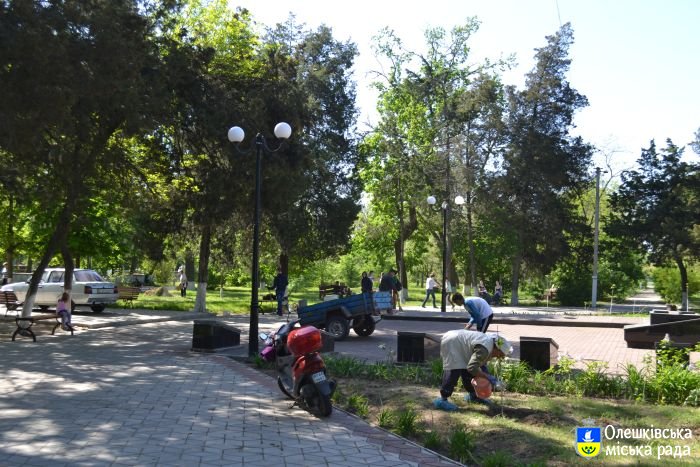 Відбувся суботник у Парку Слави