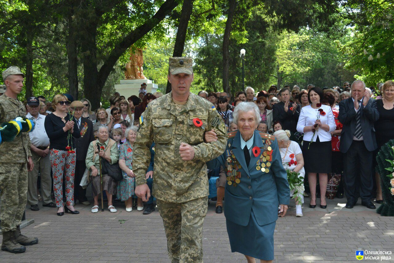 В Олешках відзначили 72-у річницю перемоги
