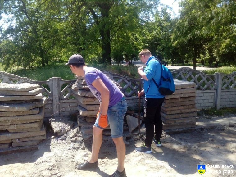 Капітальний ремонт доріг та тротуарів продовжується
