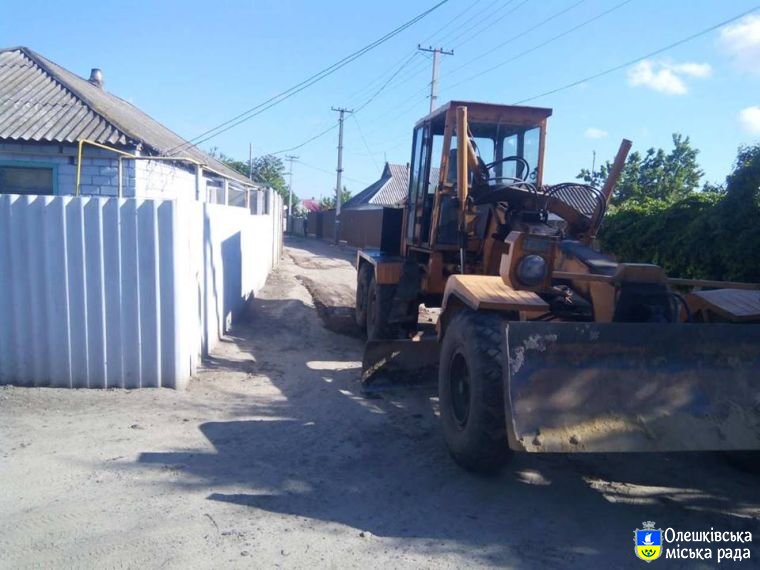 Продовжується робота грейдера