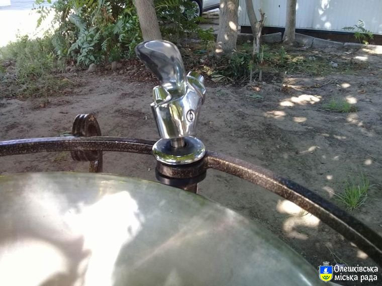 Акт вандалізму в Олешках