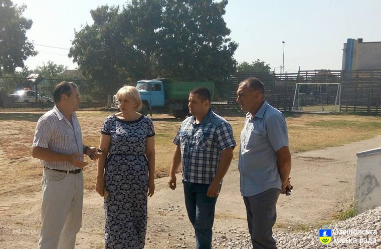 Продовжуються роботи з облаштування стадіону "Старт"
