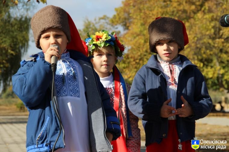 В Олешках відзначили свято Покрови Пресвятої Богородиці та День захисника України