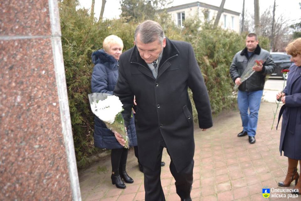 В Олешках вшанували пам'ять видатного земляка