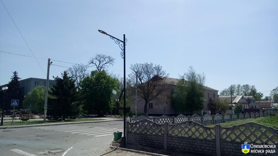 В Олешках удосконалюється освітлення вулиць