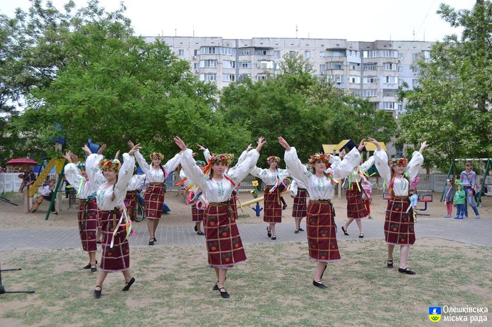 Святковий концерт в Олешках до Дня Перемоги