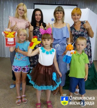 Виховні заходи патріотичного спрямування до Дня Конституції у ясла-садку №2