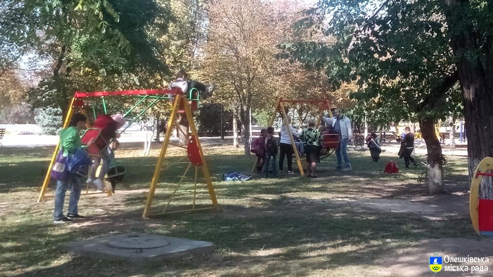 Олешківська міська рада здійснила реконструкцію дитячого майданчика