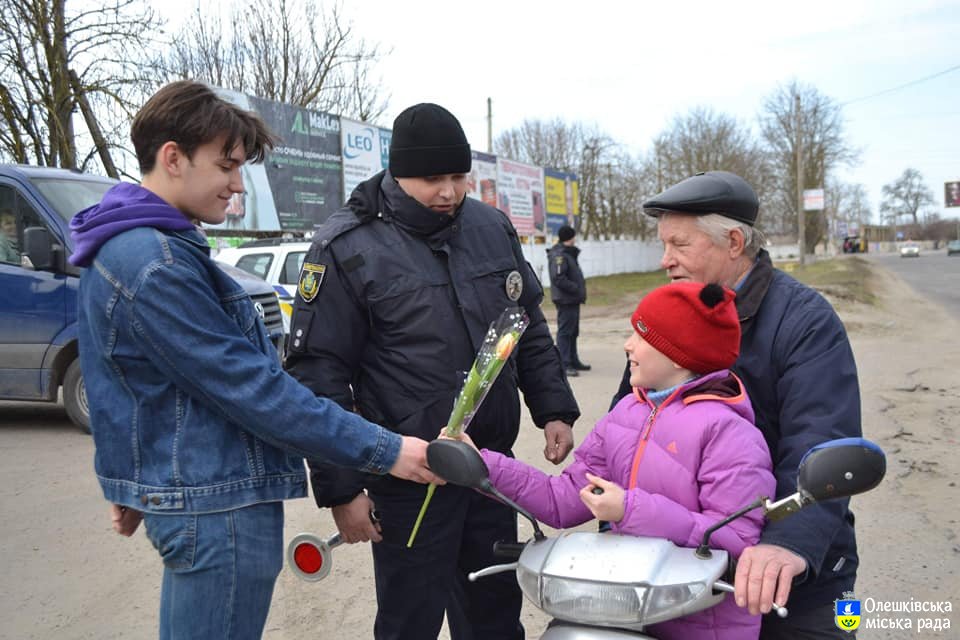 Привітання на 8 березня в Олешках