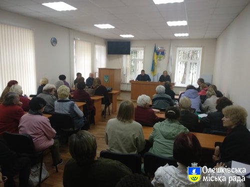 Активні жителі Олешок обговорили важливі питання з місцевою владою