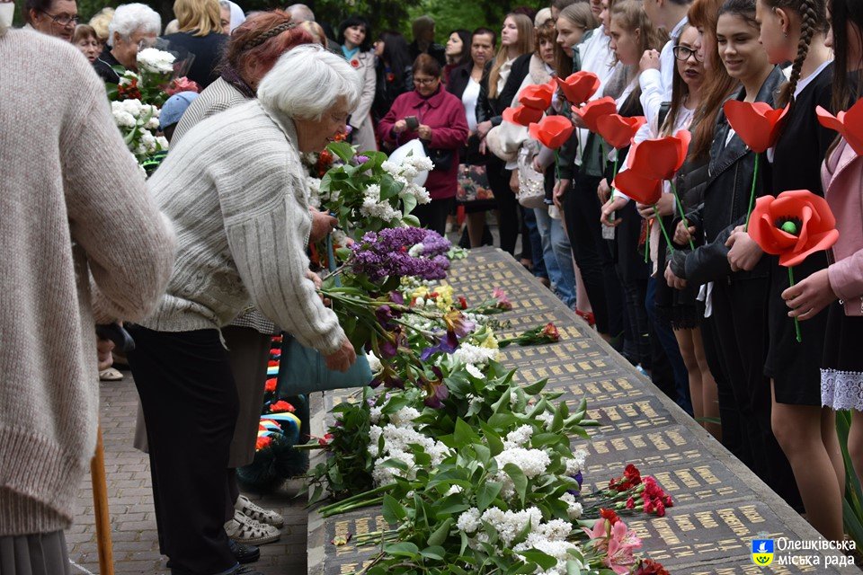 В Олешках відбувся урочистий мітинги, з нагоди Дня Пам’яті та Примирення та відзначення 74-ї річниці перемоги над нацизмом в Україні