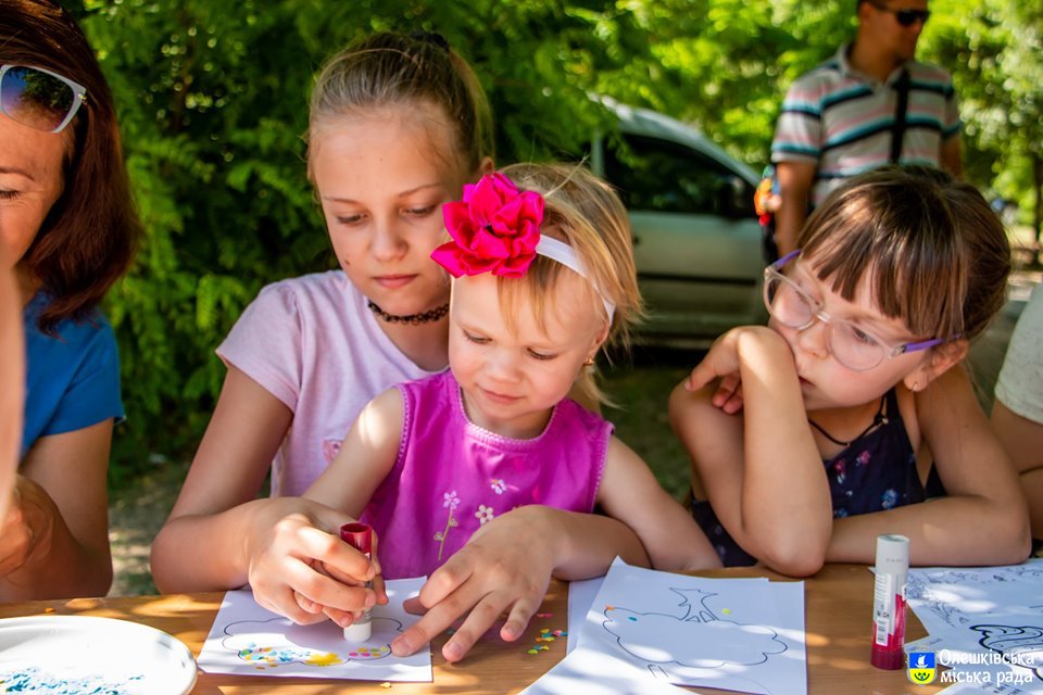 Деньзахисту дітей в Олешках