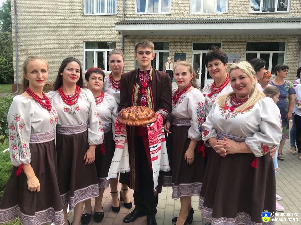 Вокальний гурт "Ексклюзив" та солісти Сагівського будинку культури Олешківської міської ради  взяли участь у Всеукраїнському етно-фестивалі