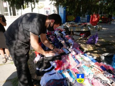 В Олешках проходять рейди по запобіганню стихійній торгівлі