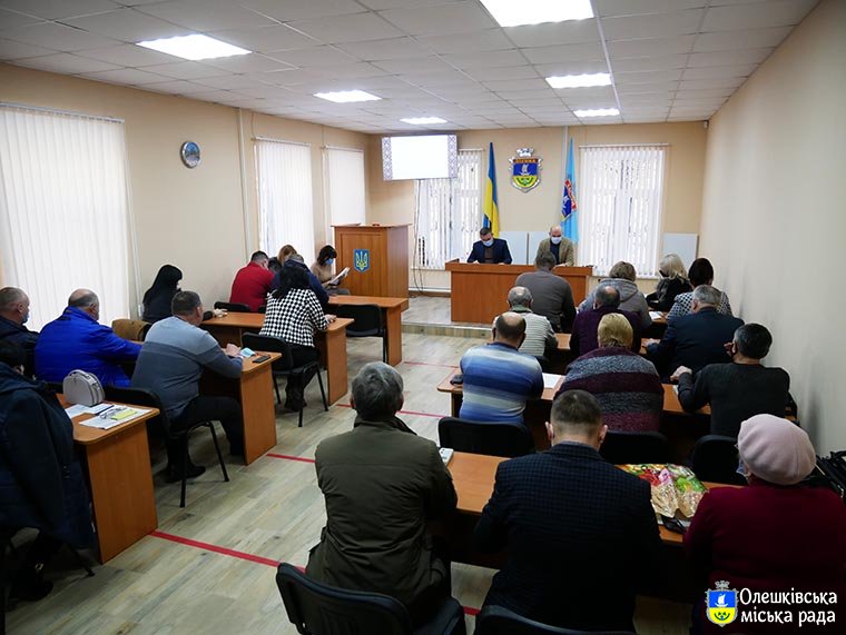 Відбулася позачергова сесія Олешківської міської ради