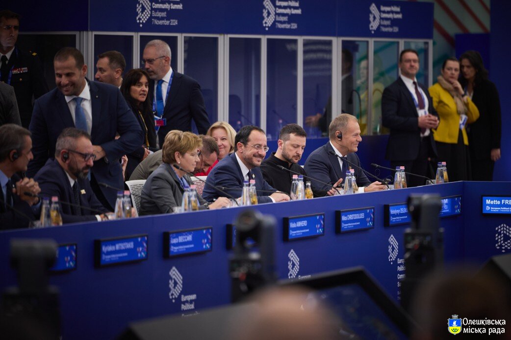 Президент Володимир Зеленський: Нам потрібна достатня кількість зброї, а не підтримка в переговорах